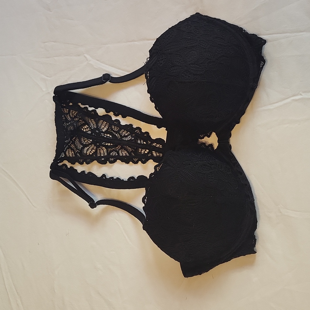 Victoria's Secret black lace front closure push up bra